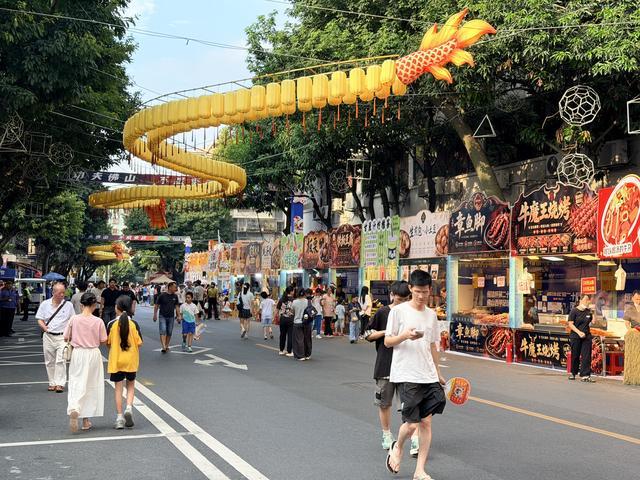 东北超 超好看|一场球赛,两座老工业基地的“双向奔赴”